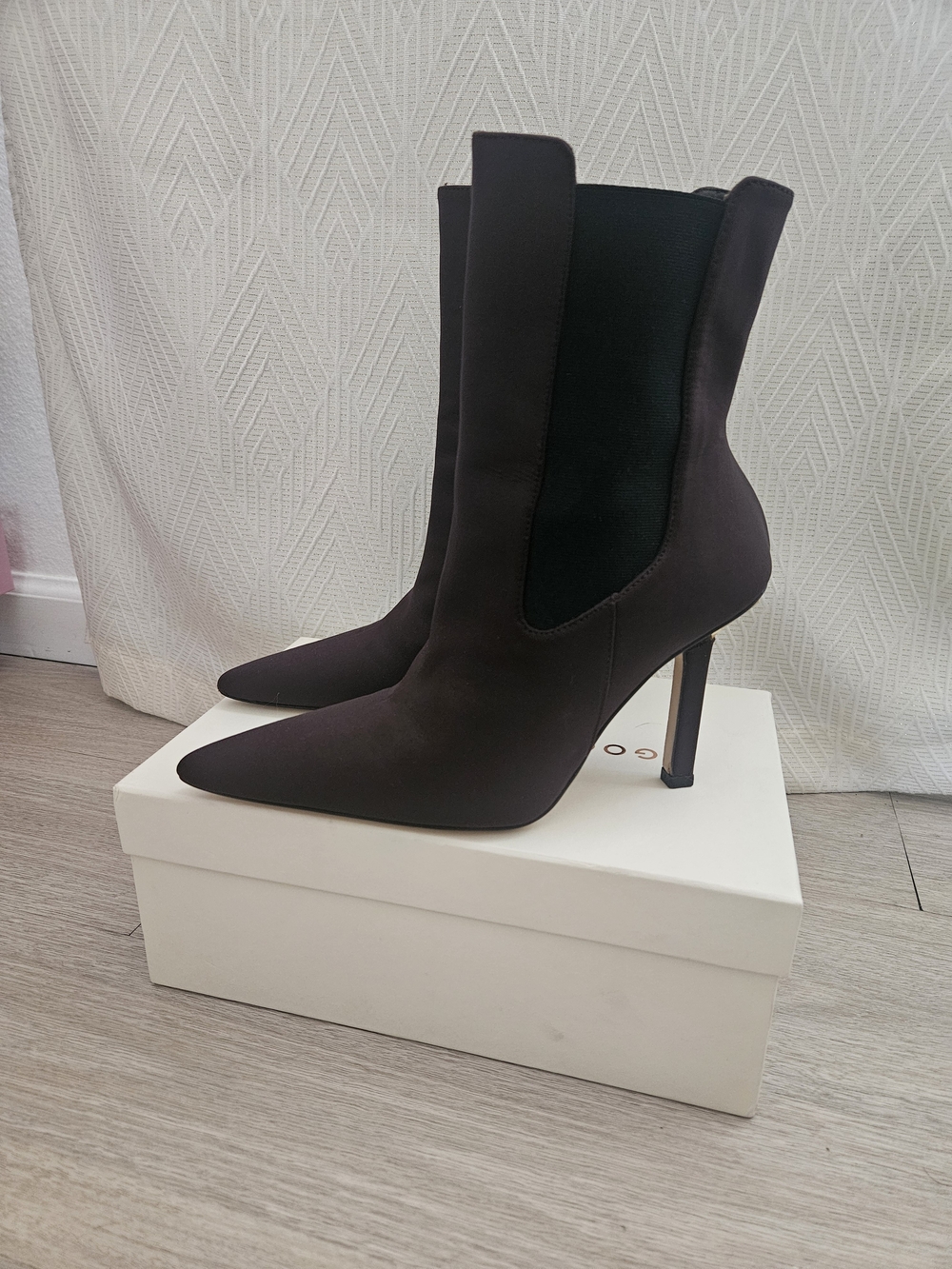 Good American Neoprene Brown Pointed Toe High-Heel Ankle Boots